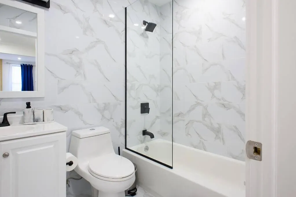 240-15 Luxury Studio Prime Location W&D 纽约 0*,  美国