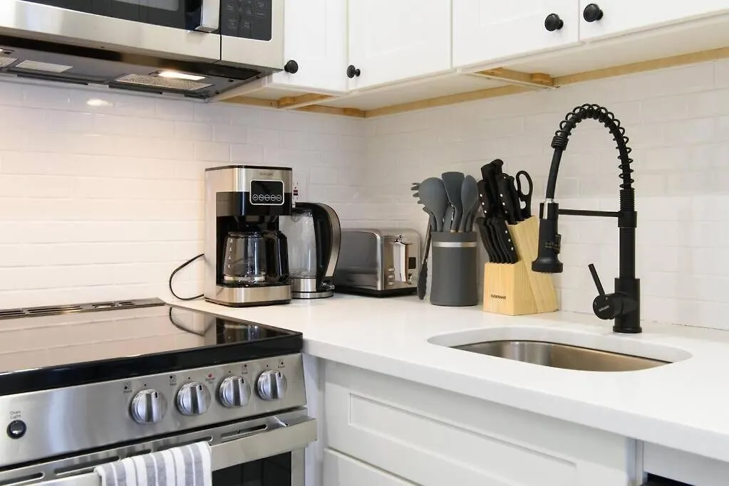 ניו יורק 240-15 Luxury Studio Prime Location W&D דירה ניו יורק